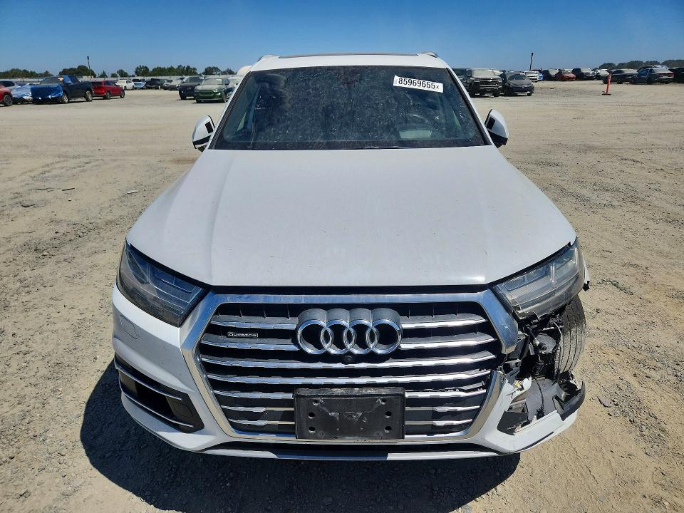 85969665 :رقم المزاد ، WA1VAAF78JD017985 vin ، 2018 Audi Q7 مزاد بيع