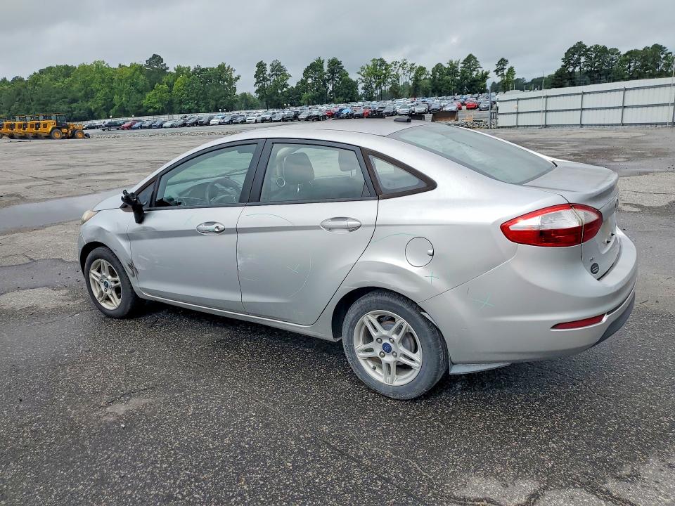 60494506 :رقم المزاد ، 3FADP4BJ9JM108244 vin ، 2018 Ford Fiesta مزاد بيع
