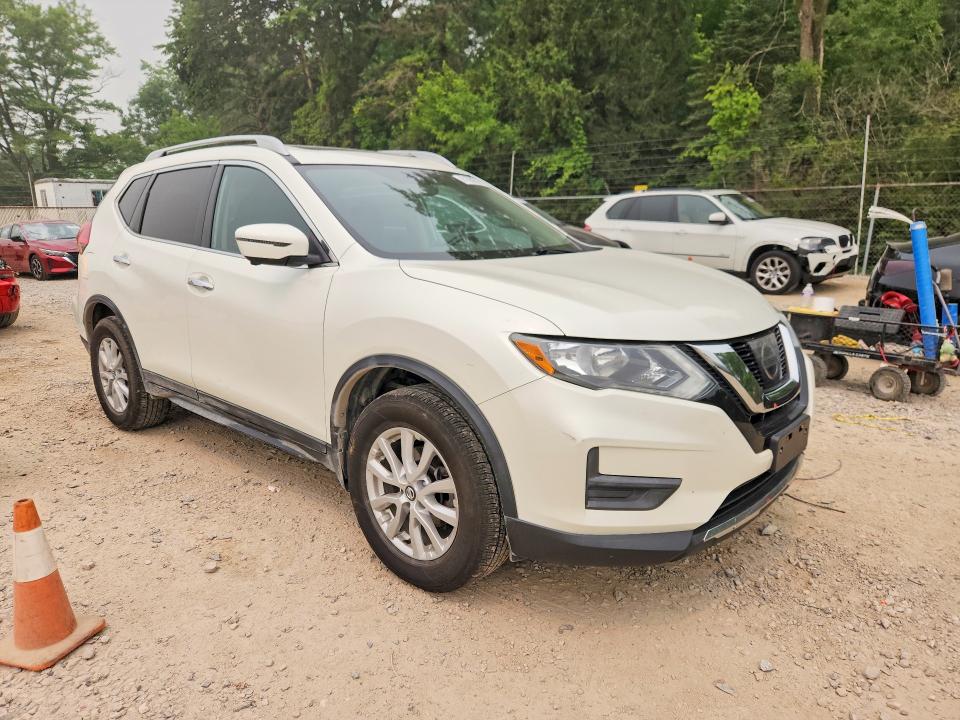 Продаж на аукціоні авто 2017 Nissan Rogue, vin: 5N1AT2MV5HC880213, номер лоту: 61380566