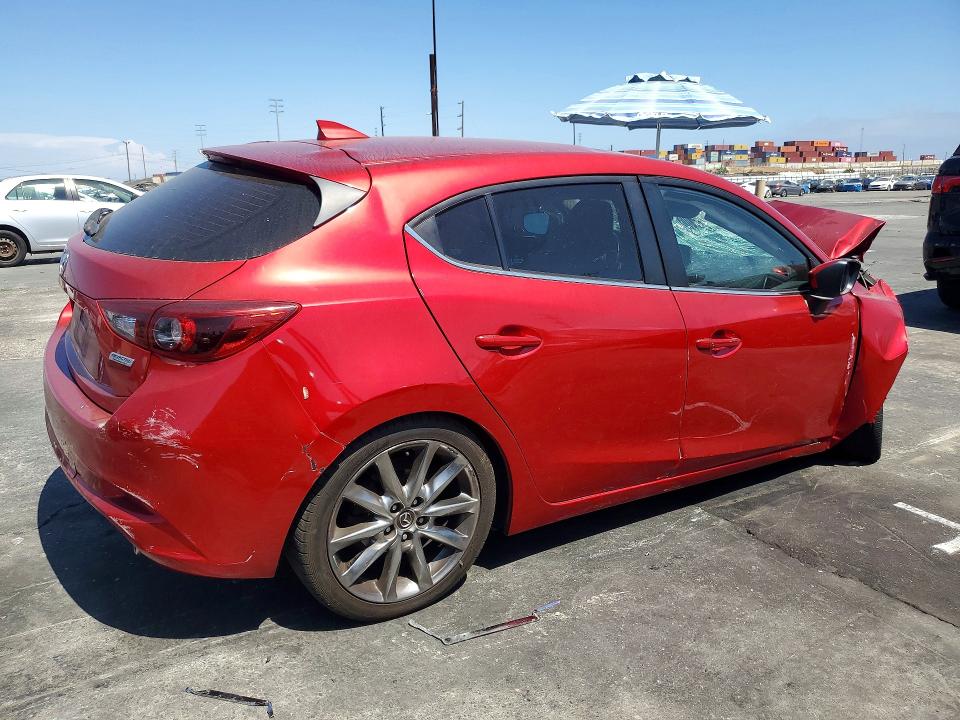 Продажа на аукционе авто 2018 Mazda 3, vin: JM1BN1M32J1156234, номер лота: 61360866