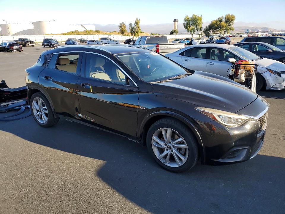 59745026 :رقم المزاد ، SJKCH5CP9KA007633 vin ، 2019 Infiniti Qx30 مزاد بيع