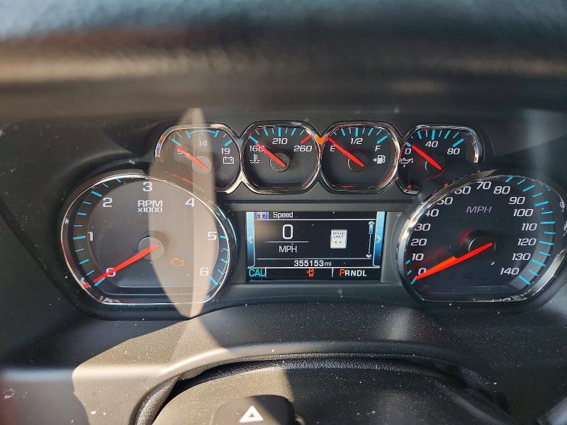 2020 Chevrolet Suburban მანქანა იყიდება აუქციონზე, vin: 1GNSKHKC6LR136598, აუქციონის ნომერი: 60578556