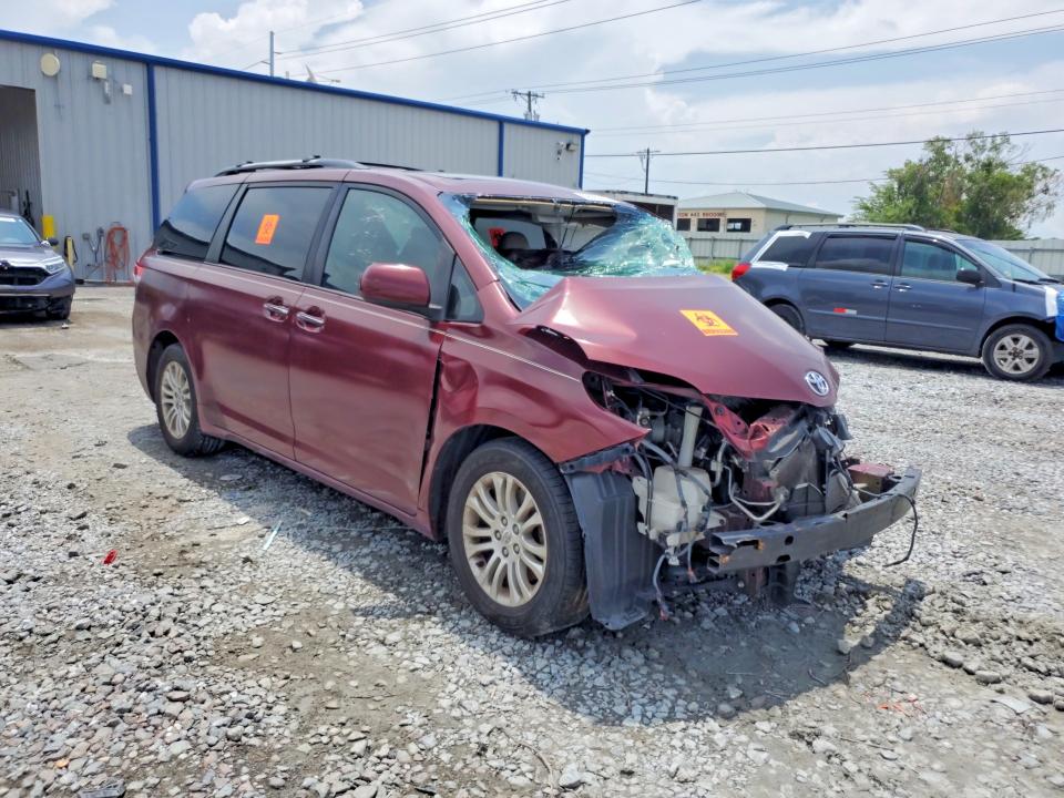 Продажа на аукционе авто 2011 Toyota Sienna, vin: 5TDYK3DC2BS068321, номер лота: 62823016