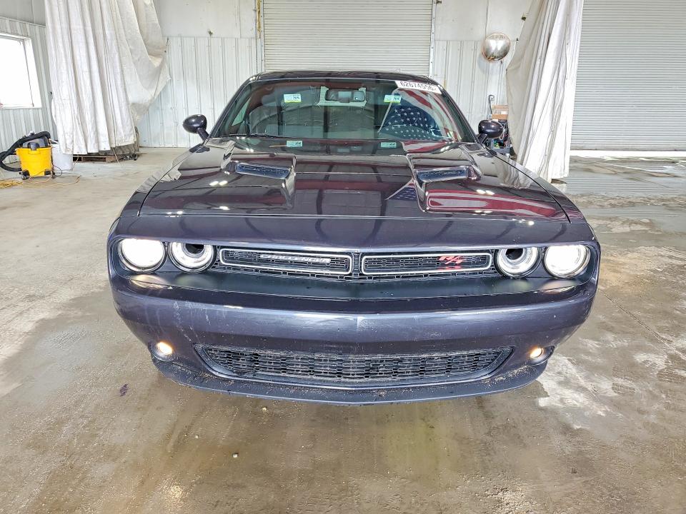 62674556 :رقم المزاد ، 2C3CDZBT6JH130928 vin ، 2018 Dodge Challenger مزاد بيع