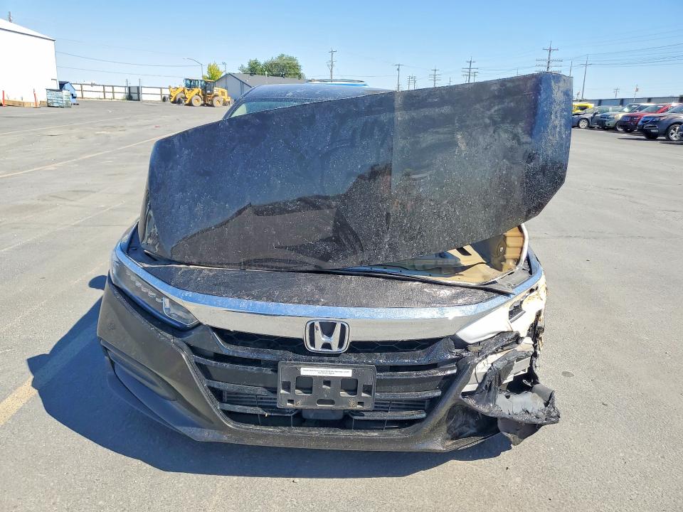 2018 Honda Accord მანქანა იყიდება აუქციონზე, vin: 1HGCV1F15JA001193, აუქციონის ნომერი: 60323426
