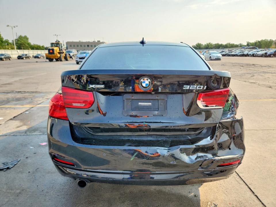 2017 Bmw 320 მანქანა იყიდება აუქციონზე, vin: WBA8E5G33HNU43224, აუქციონის ნომერი: 85626695