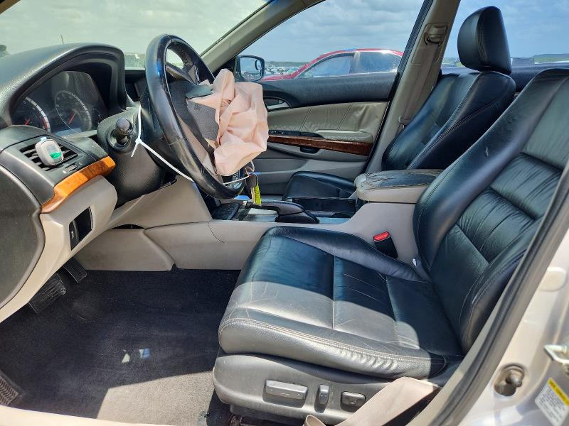 61495126 :رقم المزاد ، 1HGCP2F89BA098638 vin ، 2011 Honda Accord مزاد بيع