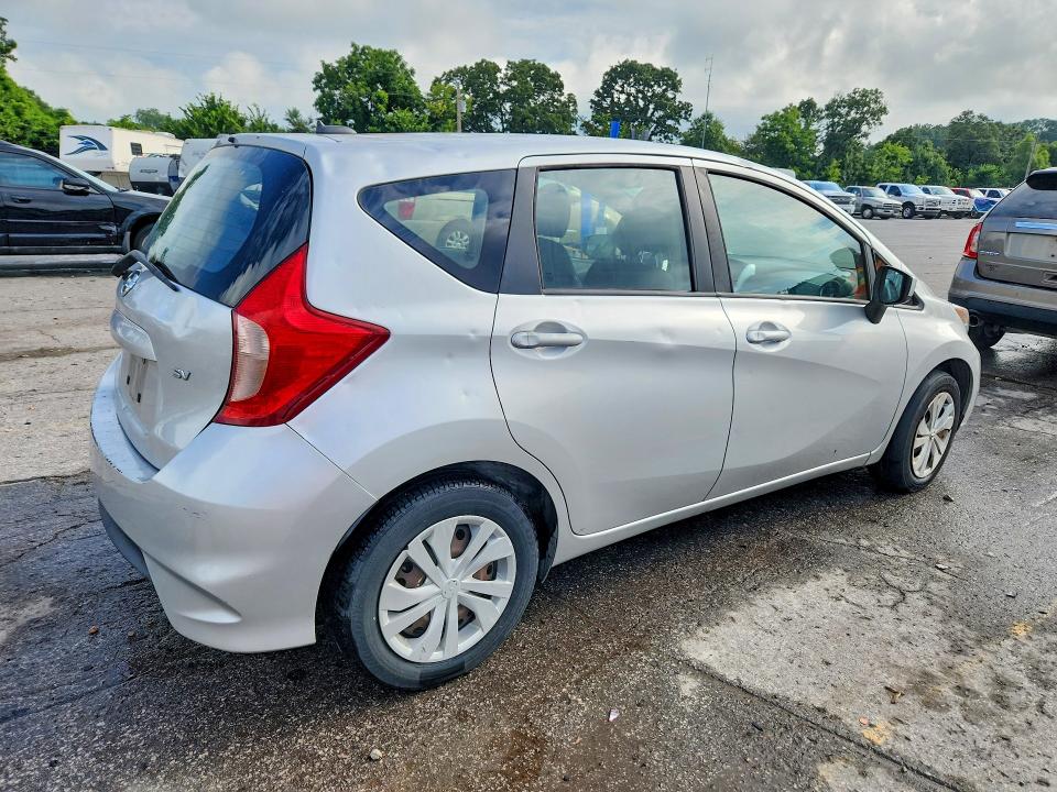 61623326 :رقم المزاد ، 3N1CE2CP1HL359703 vin ، 2017 Nissan Versa Note مزاد بيع