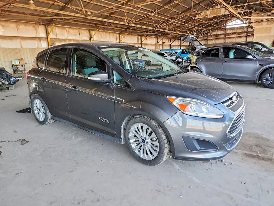 60090616 :رقم المزاد ، 1FADP5EU5HL105753 vin ، 2017 Ford C-max مزاد بيع