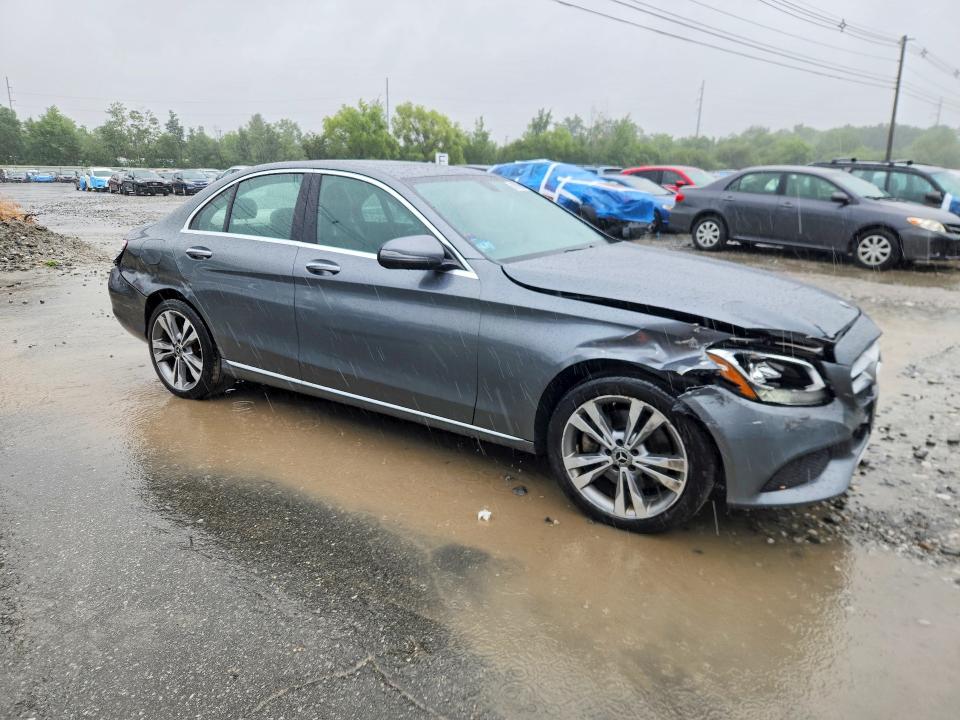 58703816 :رقم المزاد ، 55SWF4KBXJU242357 vin ، 2018 Mercedes-benz C مزاد بيع
