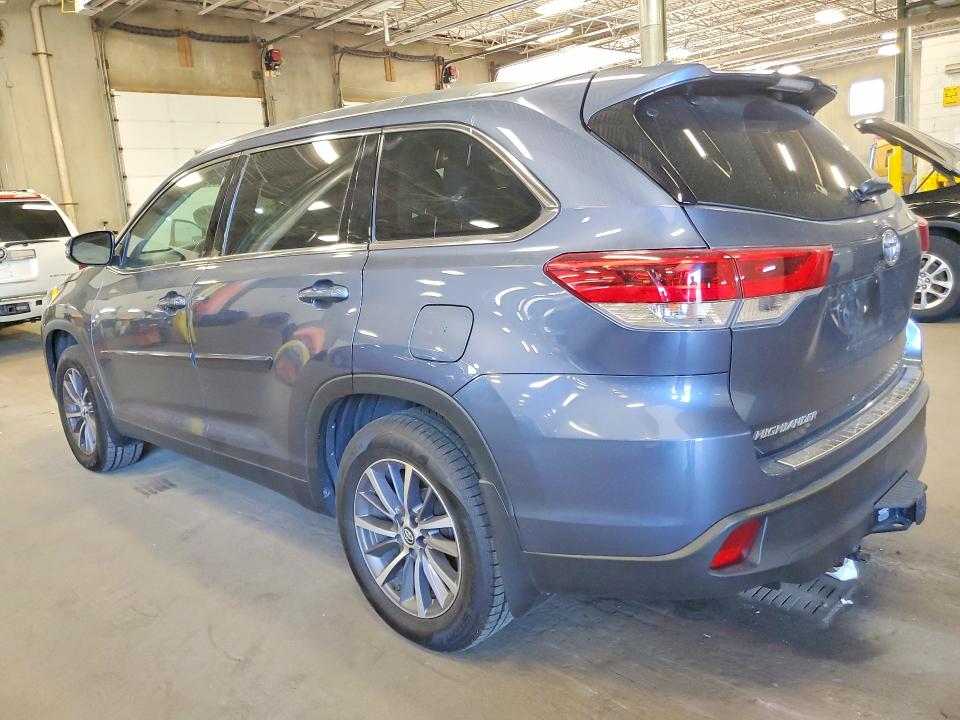 60934686 :رقم المزاد ، 5TDJZRFHXKS708977 vin ، 2019 Toyota Highlander مزاد بيع
