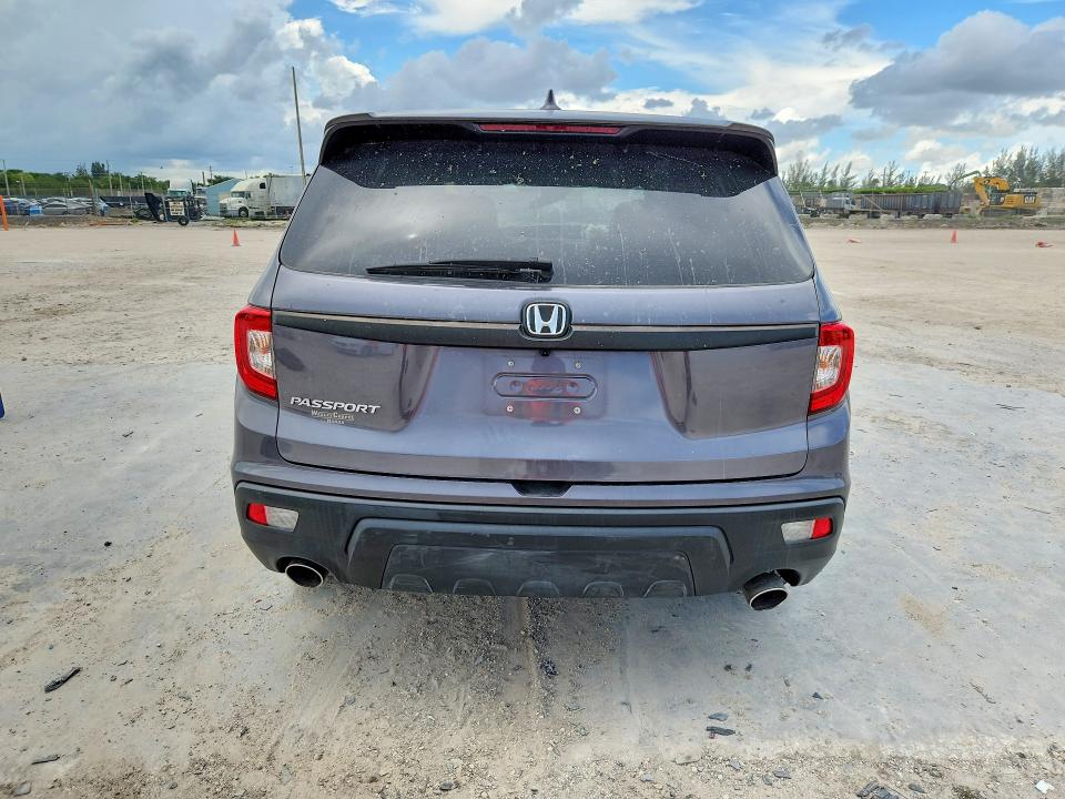 59816676 :رقم المزاد ، 5FNYF7H5XMB016059 vin ، 2021 Honda Passport مزاد بيع