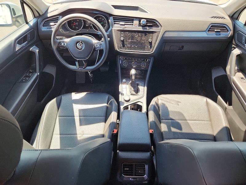 61885776 :رقم المزاد ، 3VV2B7AX6LM115115 vin ، 2020 Volkswagen Tiguan مزاد بيع