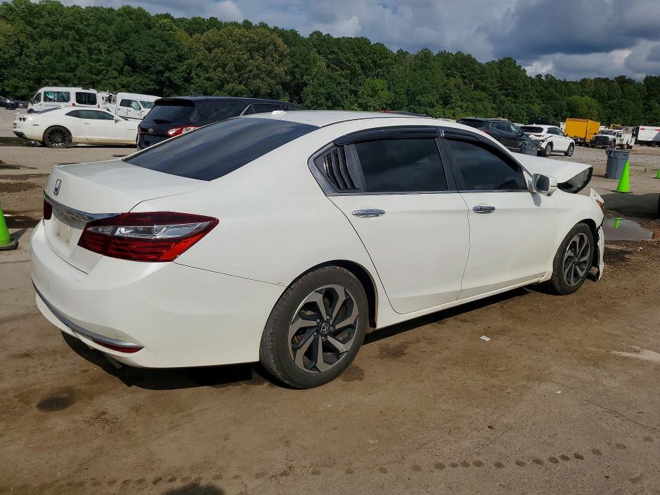 Продажа на аукционе авто 2017 Honda Accord, vin: 1HGCR2F80HA154128, номер лота: 61054376