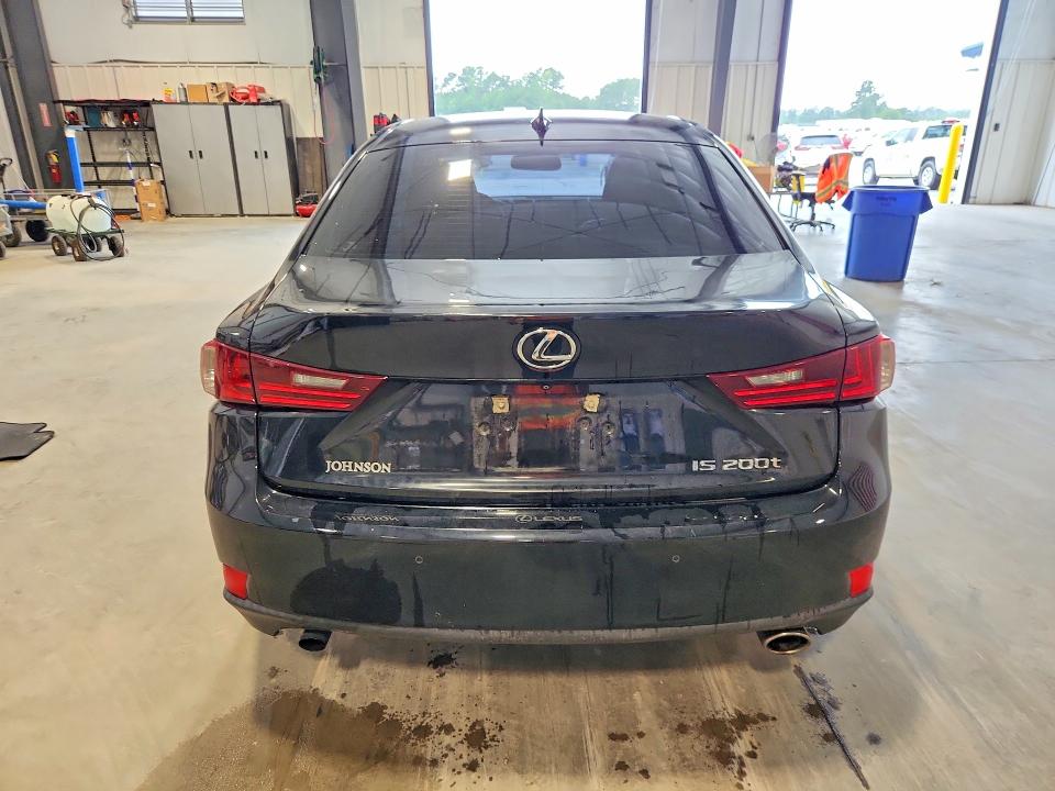 Продажа на аукционе авто 2016 Lexus Is, vin: JTHBA1D21G5021944, номер лота: 61877086