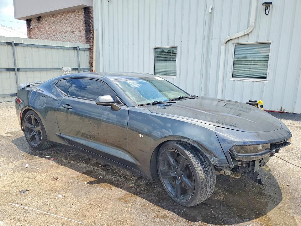 59855376 :رقم المزاد ، 1G1FB1RX4J0106228 vin ، 2018 Chevrolet Camaro مزاد بيع
