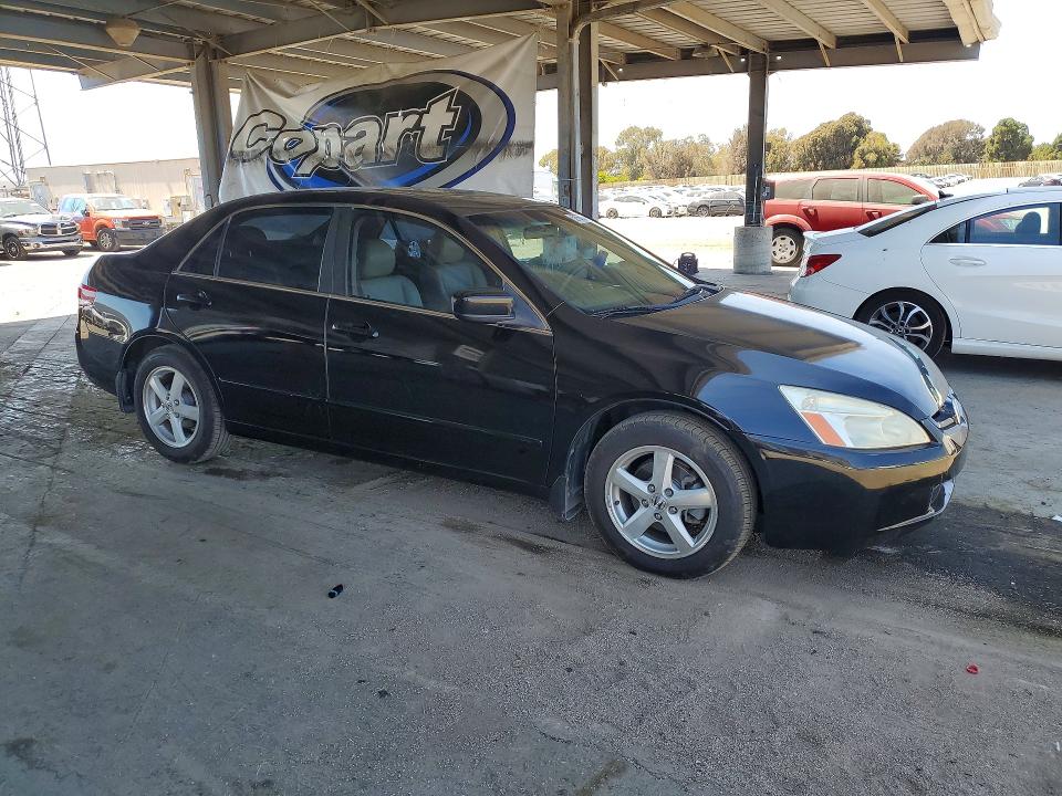 Продажа на аукционе авто 2004 Honda Accord, vin: JHMCM56734C019132, номер лота: 62662086