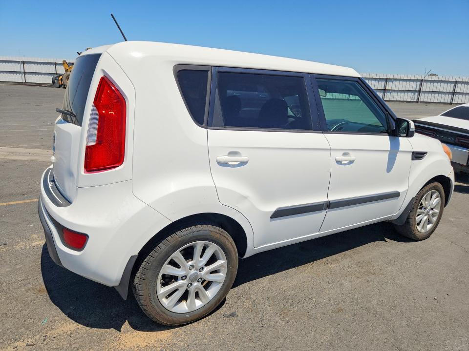 2013 Kia Soul მანქანა იყიდება აუქციონზე, vin: KNDJT2A65D7754745, აუქციონის ნომერი: 61492736
