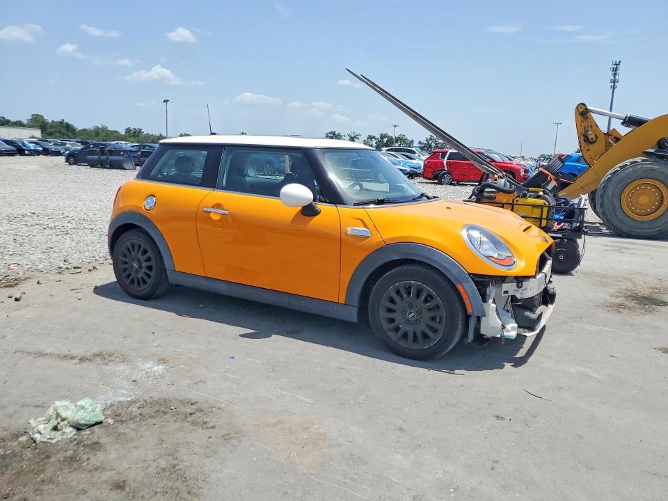 60774086 :رقم المزاد ، WMWXP7C57H3B93820 vin ، 2017 Mini Cooper مزاد بيع