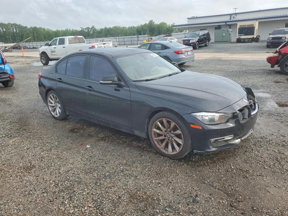 60821556 :رقم المزاد ، WBA3C1G51DNR49378 vin ، 2013 Bmw 328 مزاد بيع