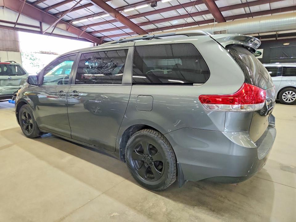 Продажа на аукционе авто 2012 Toyota Sienna, vin: 5TDKK3DC2CS277811, номер лота: 62562566