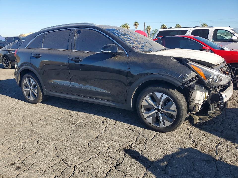 2022 Kia Niro მანქანა იყიდება აუქციონზე, vin: KNDCE3LG6N5145997, აუქციონის ნომერი: 60082616