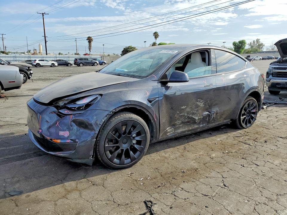 Продажа на аукционе авто 2024 Tesla Model Y, vin: 7SAYGDEE0RF064244, номер лота: 61308796