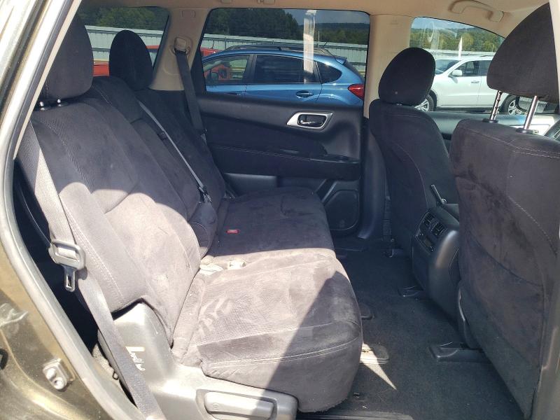 60252036 :رقم المزاد ، 5N1AR2MM4FC697551 vin ، 2015 Nissan Pathfinder مزاد بيع