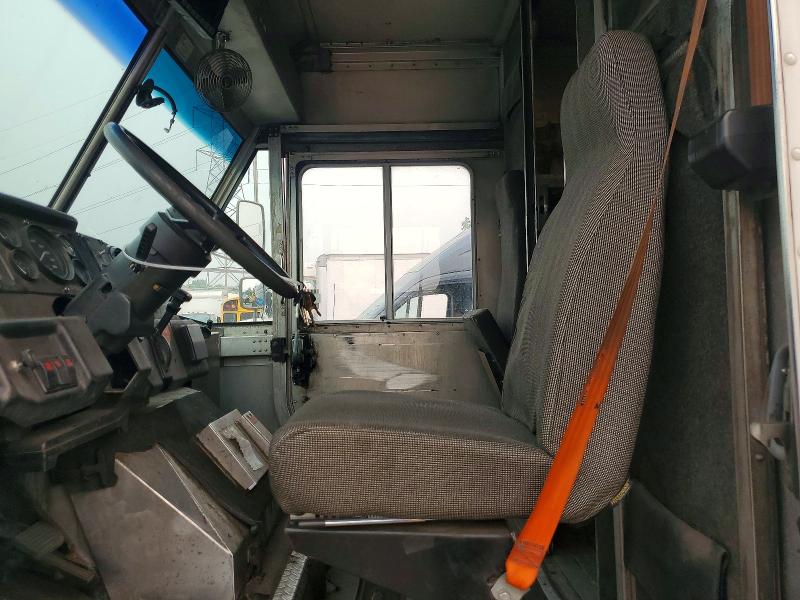 Продаж на аукціоні авто 1998 Freightliner Chassis, vin: 4UZA4FF40WC932868, номер лоту: 61109316