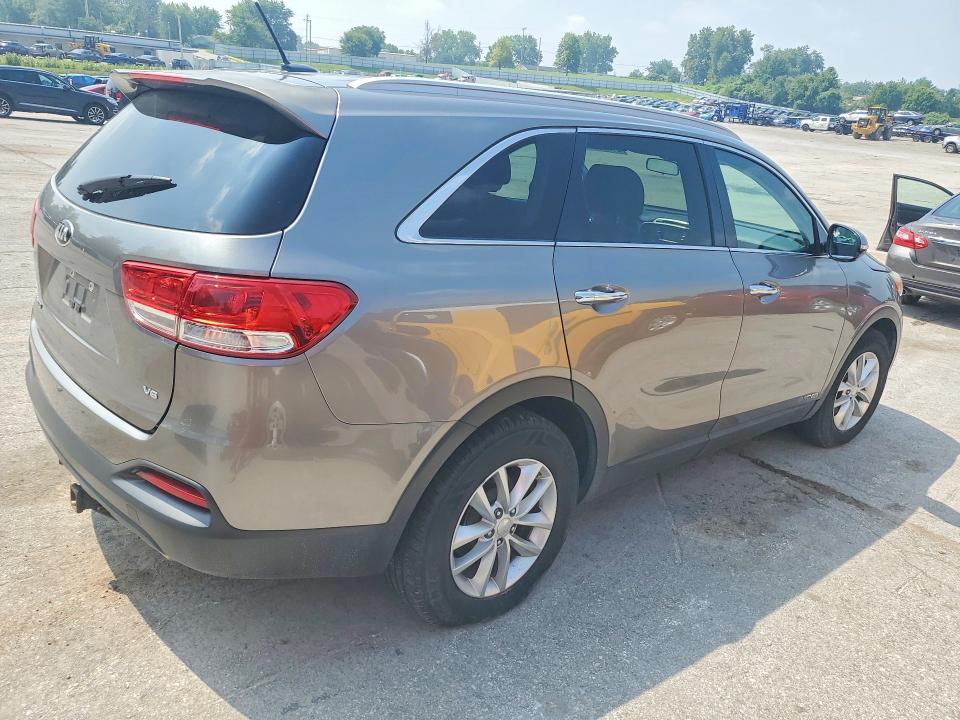 2017 Kia Sorento მანქანა იყიდება აუქციონზე, vin: 5XYPGDA50HG227562, აუქციონის ნომერი: 61715326