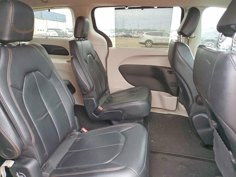 61972256 :رقم المزاد ، 2C4RC1BG0HR778542 vin ، 2017 Chrysler Pacifica مزاد بيع