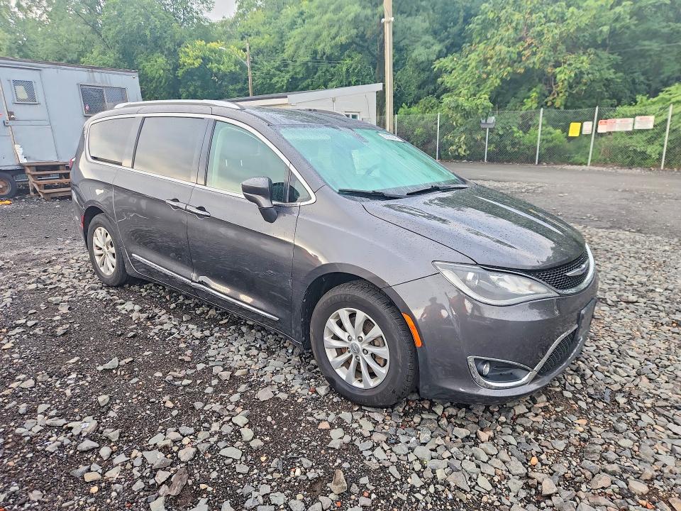 62790846 :رقم المزاد ، 2C4RC1BG2KR550310 vin ، 2019 Chrysler Pacifica مزاد بيع