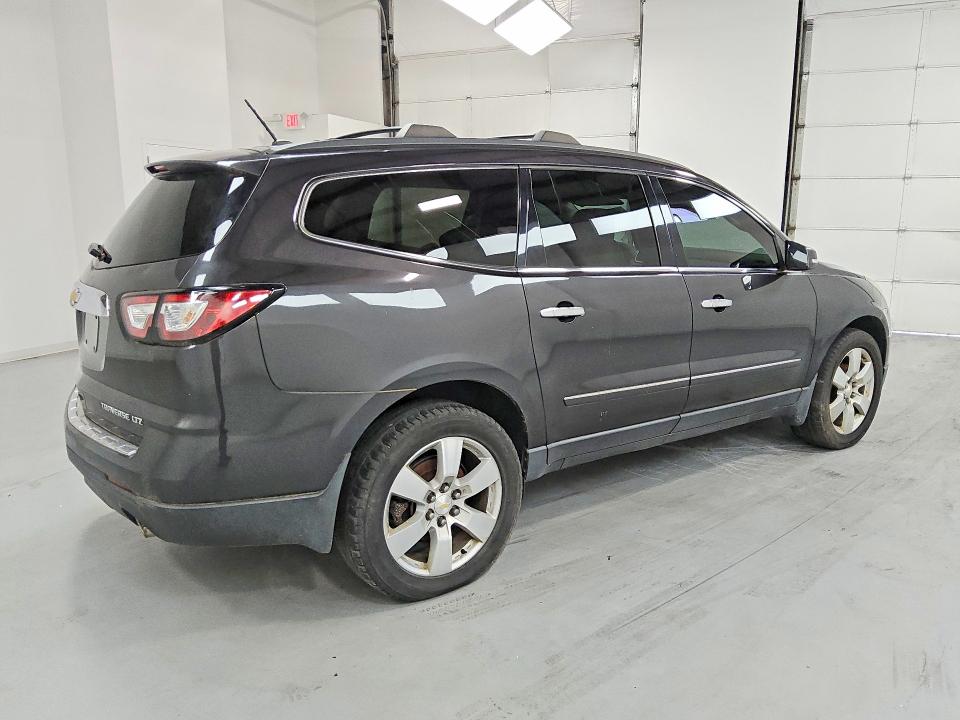 Продажа на аукционе авто 2015 Chevrolet Traverse, vin: 1GNKVJKDXFJ307590, номер лота: 61008716