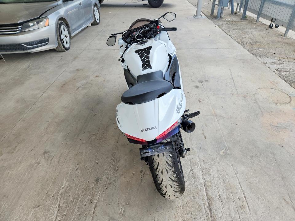 Продажа на аукционе авто 2022 Suzuki Gsx1300, vin: JS1EJ11B8N7101451, номер лота: 60426286