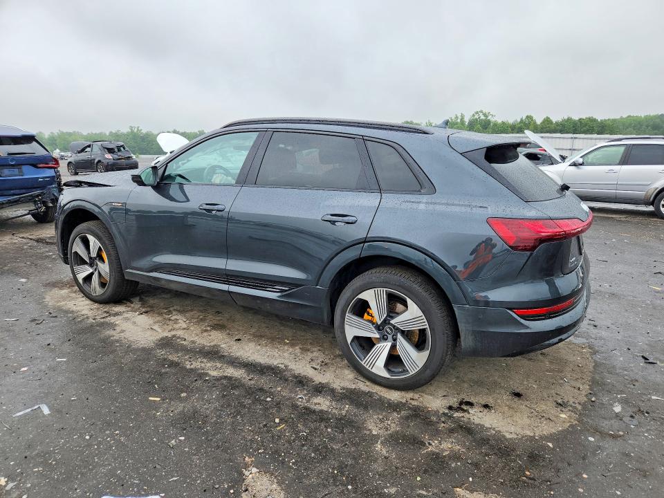 60362766 :رقم المزاد ، WA1LAAGEXNB005293 vin ، 2022 Audi E-tron مزاد بيع
