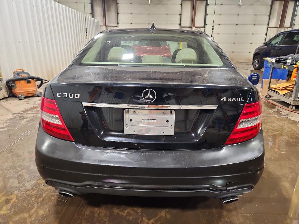 60366056 :رقم المزاد ، WDDGF8BB0CR230119 vin ، 2012 Mercedes-benz C مزاد بيع