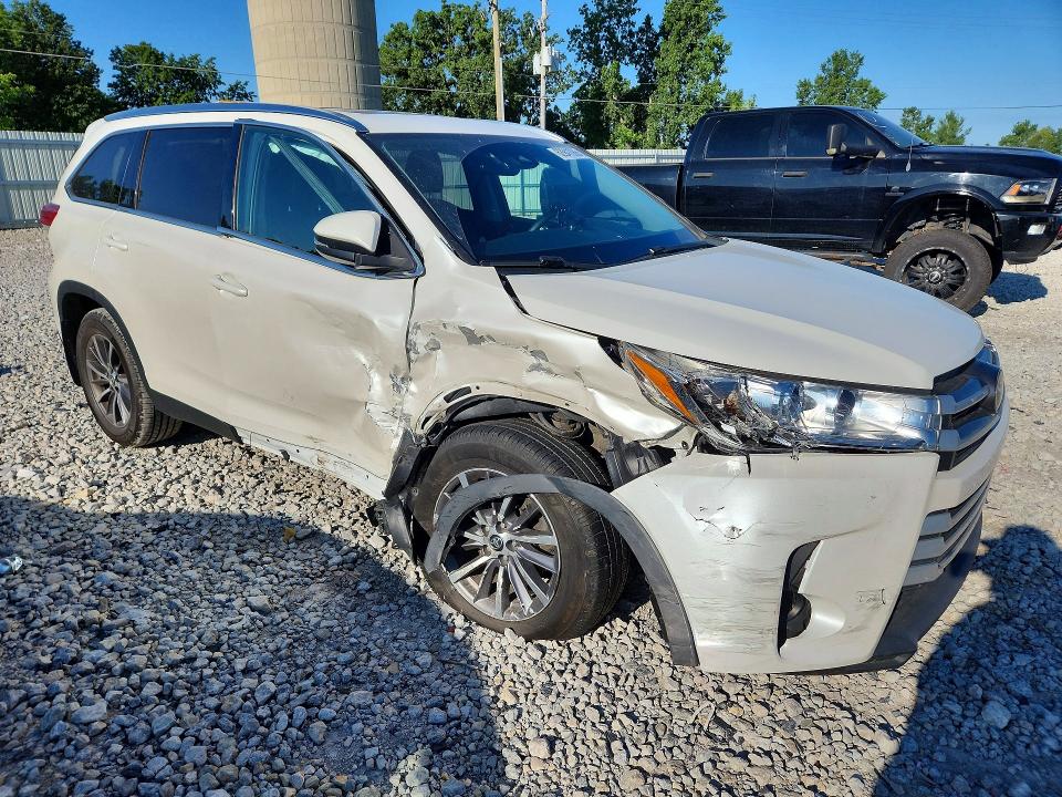 2019 Toyota Highlander მანქანა იყიდება აუქციონზე, vin: 5TDJZRFH5KS706358, აუქციონის ნომერი: 62941066