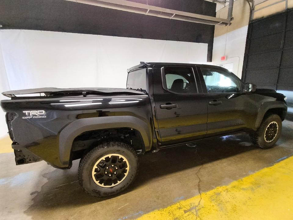 Продажа на аукционе авто 2025 Toyota Tacoma, vin: 3TMLB5JN4SM107695, номер лота: 61421236