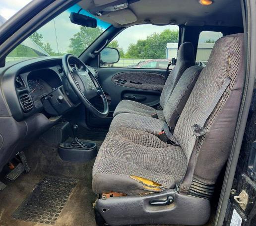 2001 Dodge Ram 1500 მანქანა იყიდება აუქციონზე, vin: 3B7HF13Y21G237966, აუქციონის ნომერი: 58010776