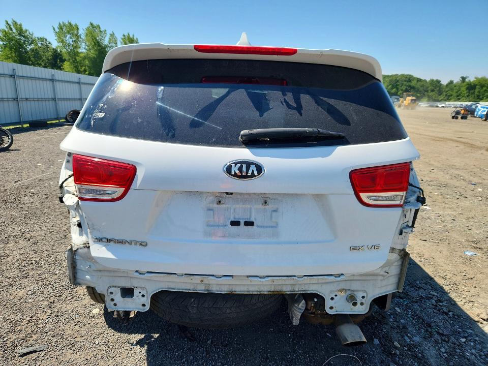61358756 :رقم المزاد ، 5XYPHDA53GG159043 vin ، 2016 Kia Sorento مزاد بيع