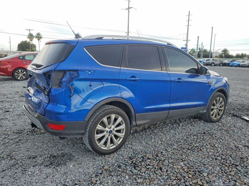 Продажа на аукционе авто 2018 Ford Escape, vin: 1FMCU9J9XJUC54209, номер лота: 59777616