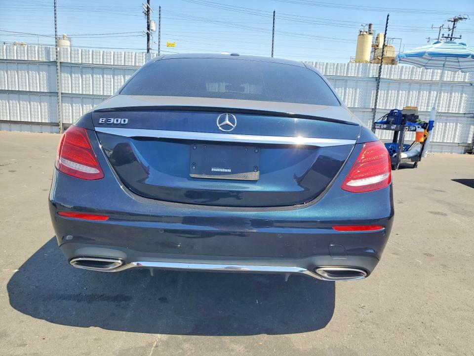 2017 Mercedes-benz E მანქანა იყიდება აუქციონზე, vin: WDDZF4JBXHA090864, აუქციონის ნომერი: 61445246