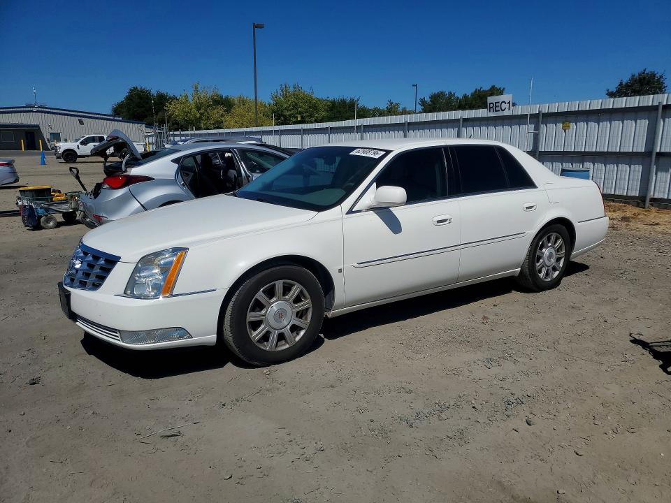 62908796 :رقم المزاد ، 1G6KD57Y58U211160 vin ، 2008 Cadillac Dts مزاد بيع