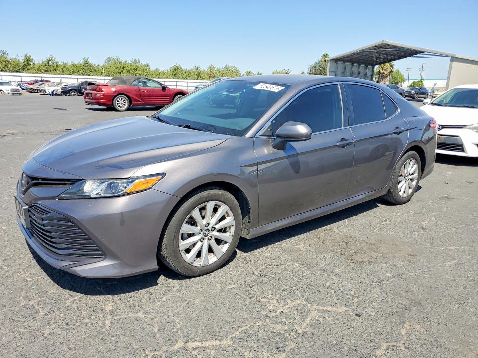 62540676 :رقم المزاد ، 4T1B11HK7KU740492 vin ، 2019 Toyota Camry مزاد بيع