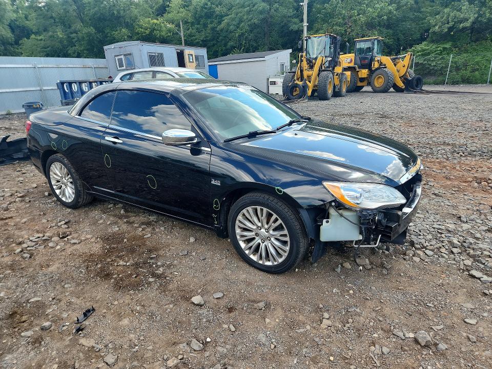 63160986 :رقم المزاد ، 1C3BCBFG1DN685011 vin ، 2013 Chrysler 200 مزاد بيع