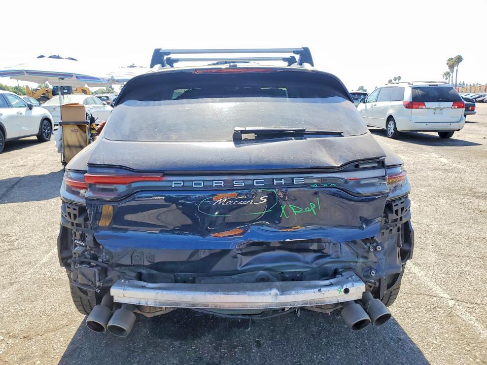 60178336 :رقم المزاد ، WP1AB2A5XLLB37629 vin ، 2020 Porsche Macan مزاد بيع