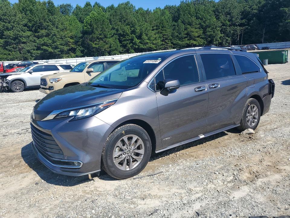 2021 Toyota Sienna მანქანა იყიდება აუქციონზე, vin: 5TDJRKEC8MS046137, აუქციონის ნომერი: 61231096