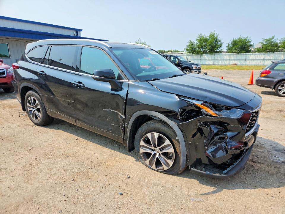 2022 Toyota Highlander მანქანა იყიდება აუქციონზე, vin: 5TDGZRBH3NS220572, აუქციონის ნომერი: 62914616