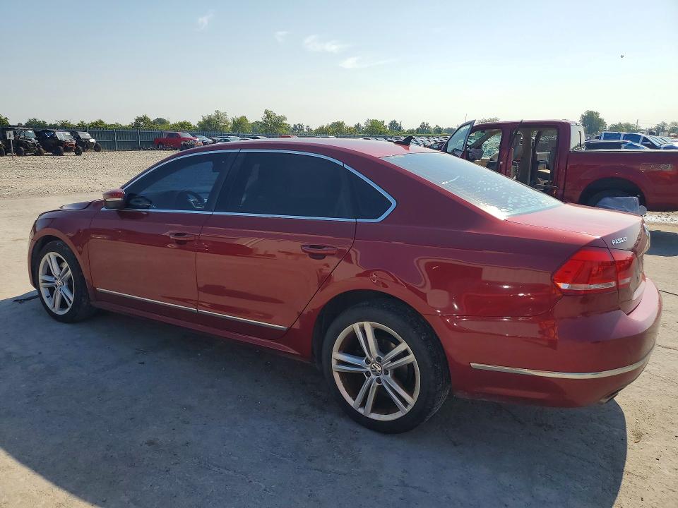 61914736 :رقم المزاد ، 1VWCV7A35FC009894 vin ، 2015 Volkswagen Passat مزاد بيع