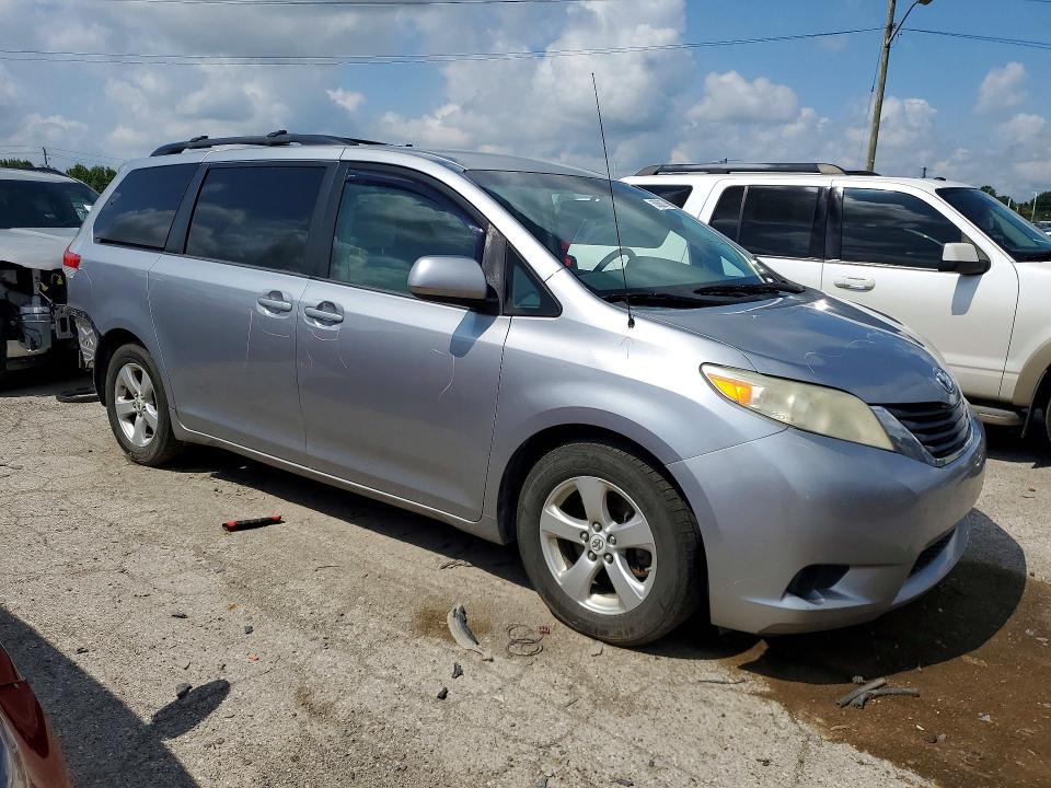 Продажа на аукционе авто 2012 Toyota Sienna, vin: 5TDKK3DC3CS244767, номер лота: 58692746